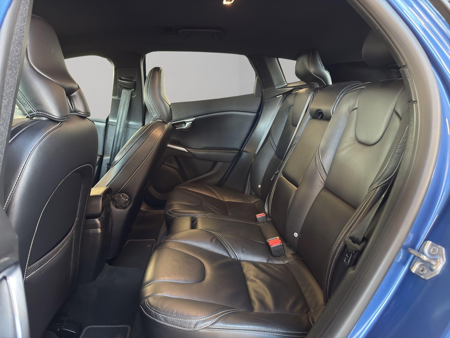 Used Volvo V40 2017 for sale - 76927006: Photo 18