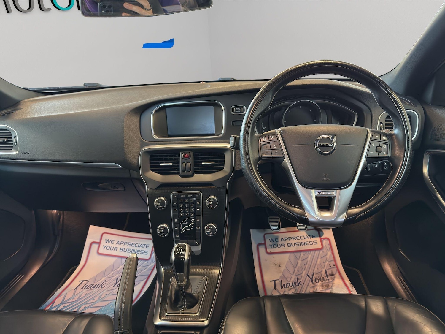 Used Volvo V40 2017 for sale - 76927006: Photo 2