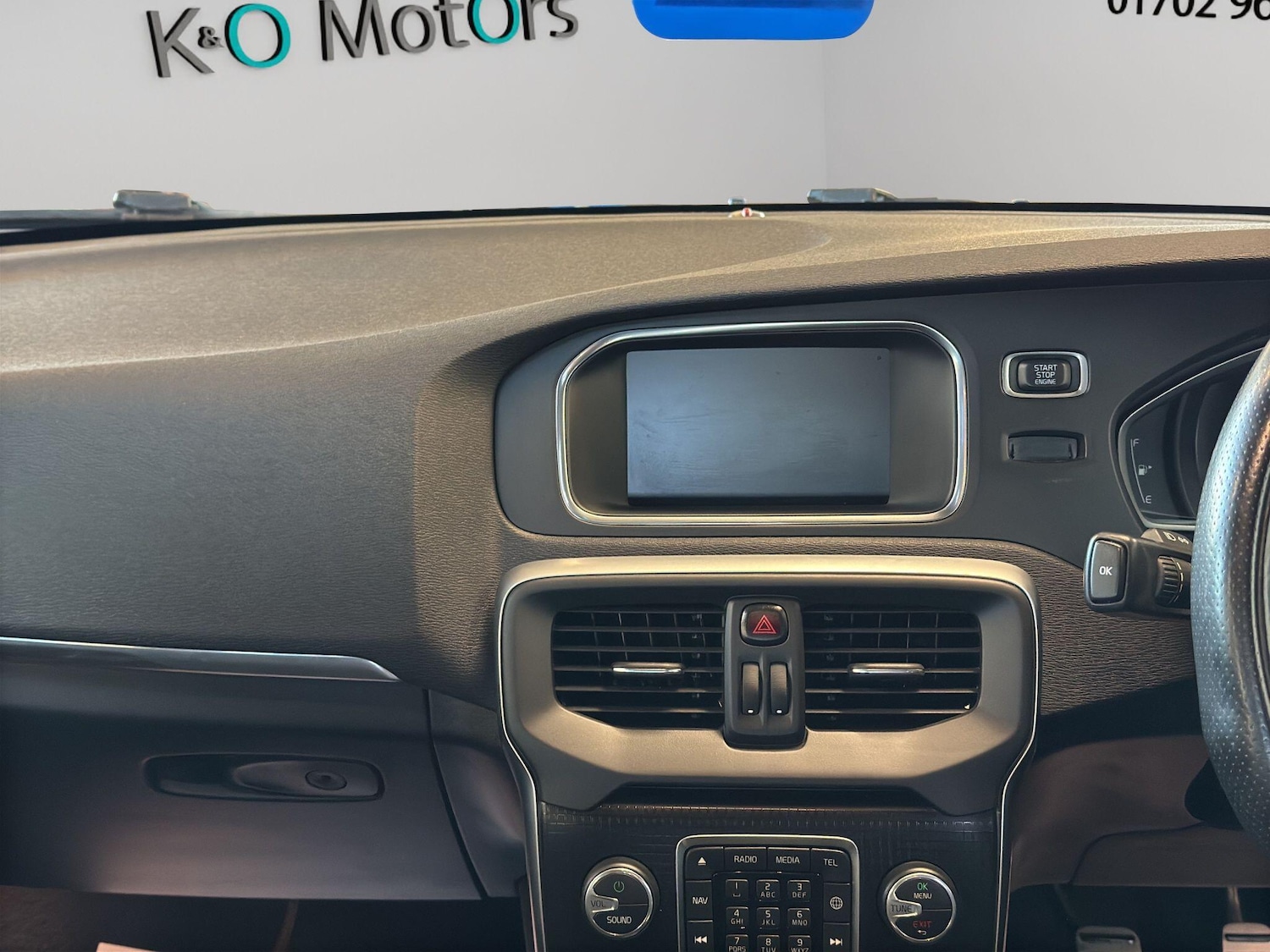 Used Volvo V40 2017 for sale - 76927006: Photo 29