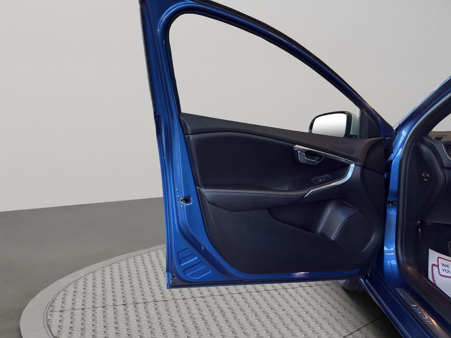 Used Volvo V40 2017 for sale - 76927006: Photo 41