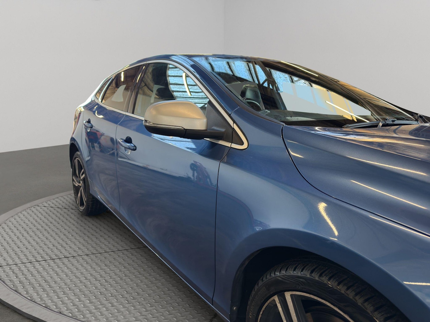 Used Volvo V40 2017 for sale - 76927006: Photo 47