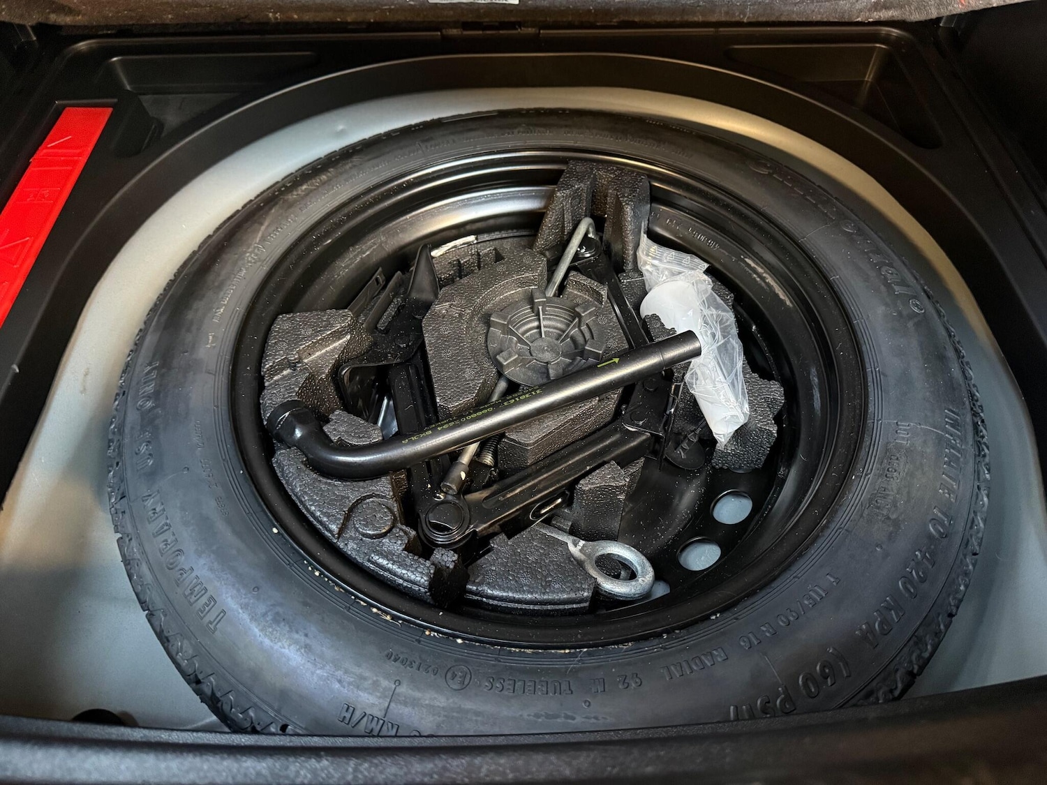 Used Volvo V40 2017 for sale - 76927006: Photo 52