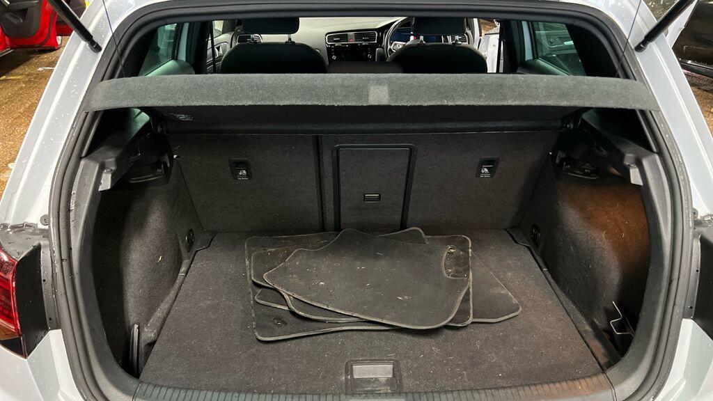 Used Volkswagen Golf 2018 for sale - 77469319: Photo 16