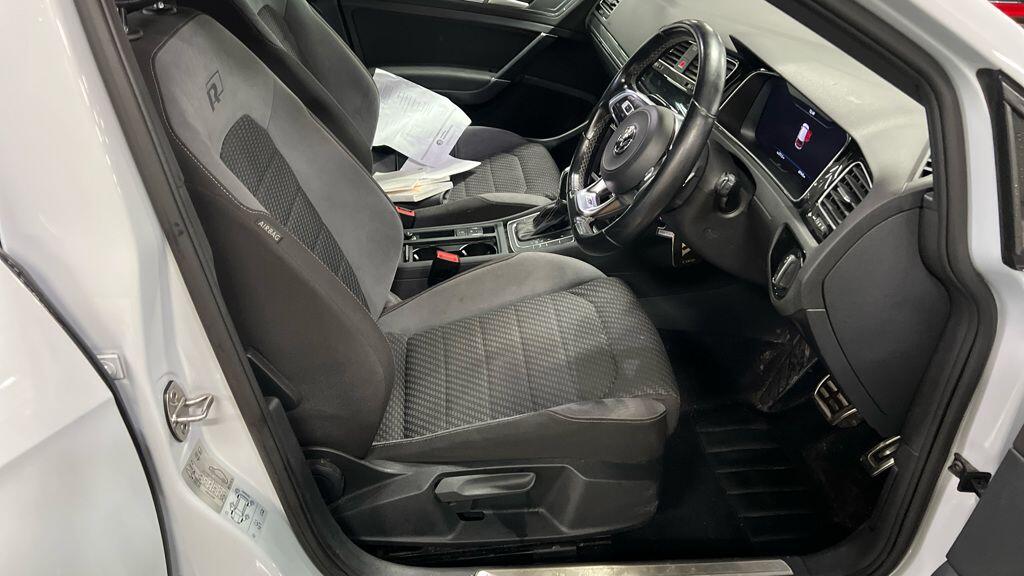 Used Volkswagen Golf 2018 for sale - 77469319: Photo 8