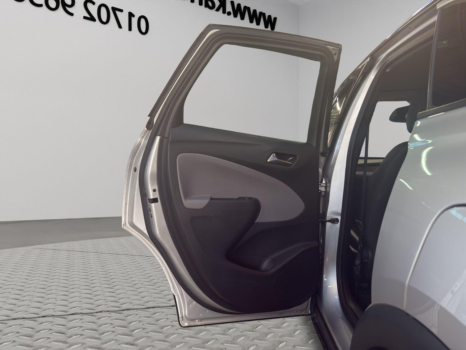 Used Vauxhall Crossland X 2017 for sale - 76409159: Photo 42