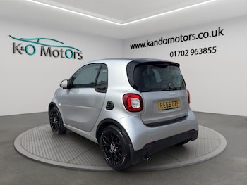 Used smart fortwo 2017 for sale - 79388775: Photo