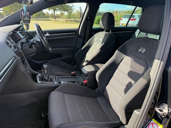 Used Volkswagen Golf 2017 for sale - 76142870: Photo 14