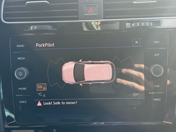 Used Volkswagen Golf 2017 for sale - 76142870: Photo 35