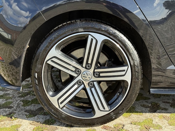 Used Volkswagen Golf 2017 for sale - 76142870: Photo 55