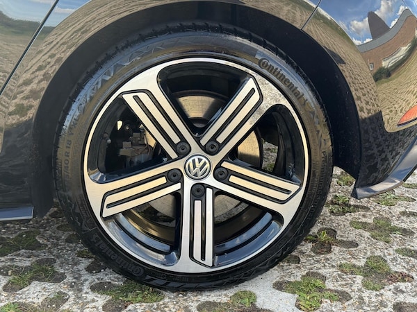 Used Volkswagen Golf 2017 for sale - 76142870: Photo 57