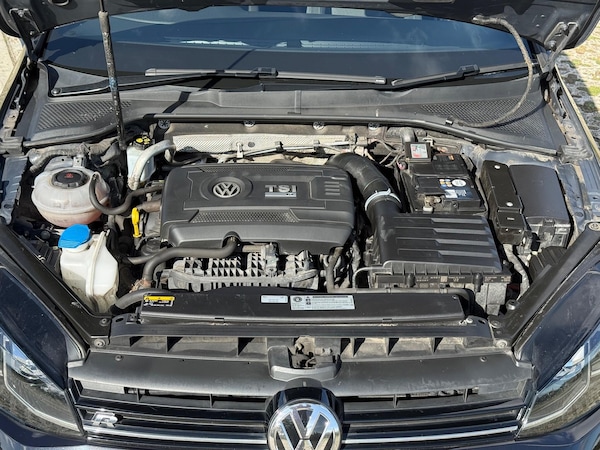 Used Volkswagen Golf 2017 for sale - 76142870: Photo 59