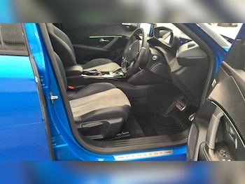 Used Peugeot 2008 2022 for sale - 78586636: Photo