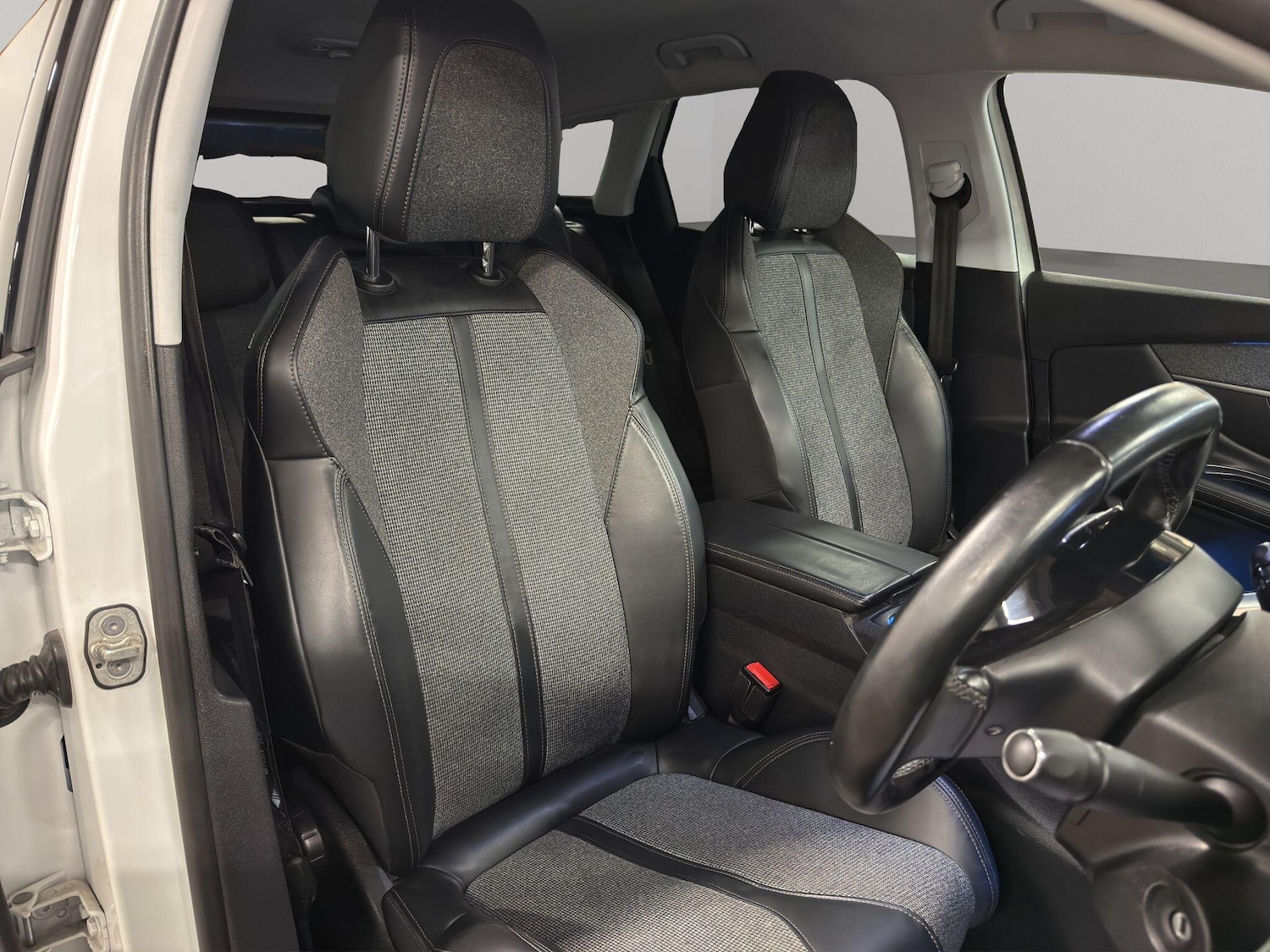 Used Peugeot 3008 2017 for sale - 77120517: Photo 12