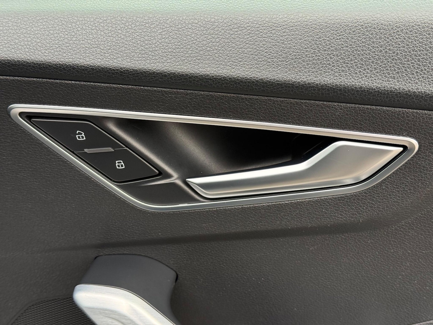 Used Audi Q2 2017 for sale - 77115919: Photo 39