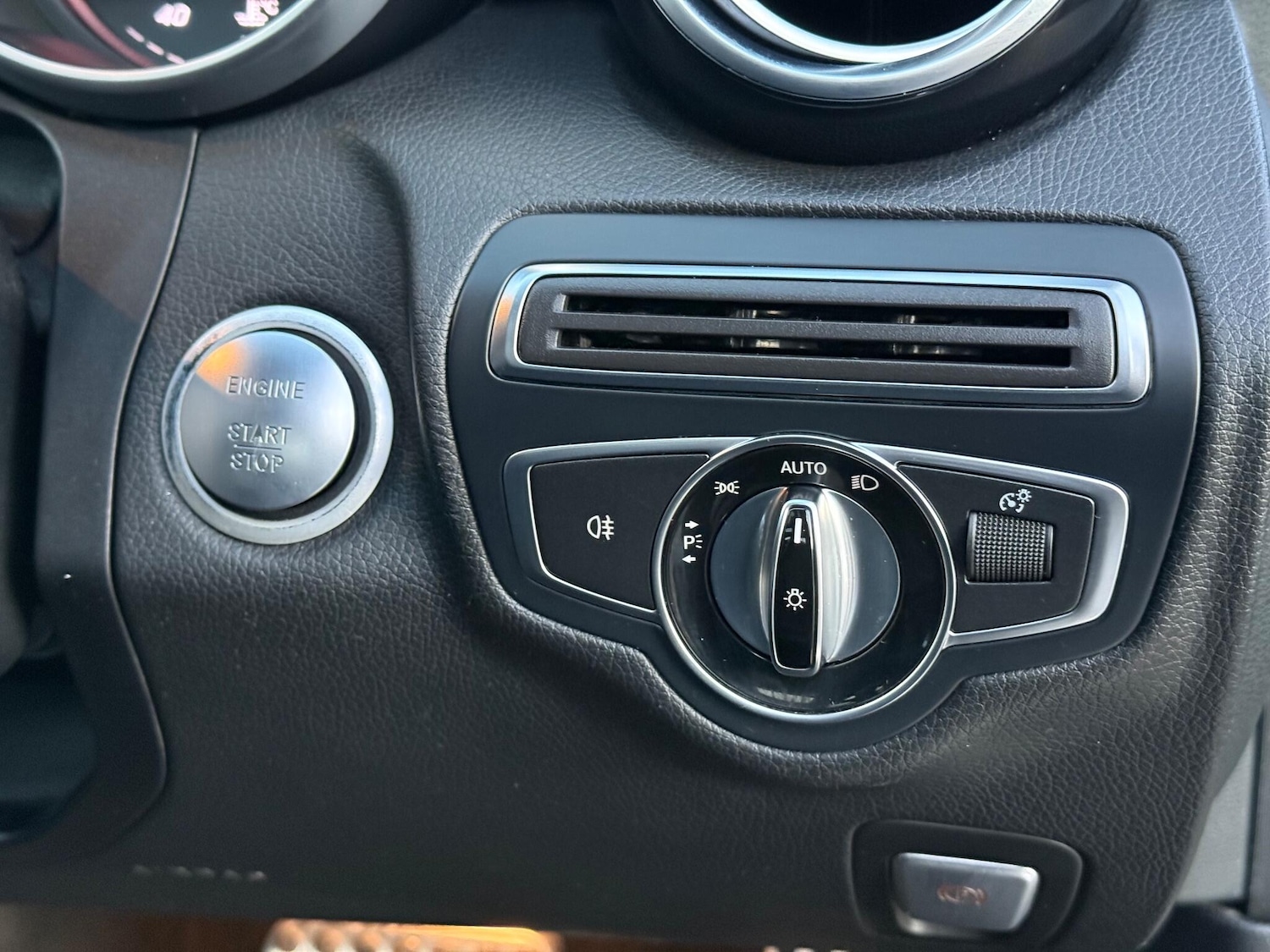 Used Mercedes-Benz C Class 2017 for sale - 77115917: Photo 40