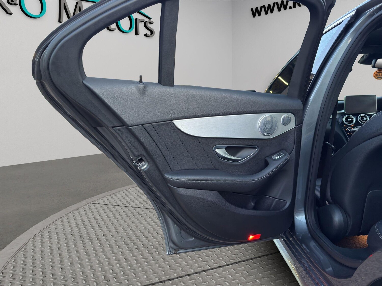 Used Mercedes-Benz C Class 2017 for sale - 77115917: Photo 49