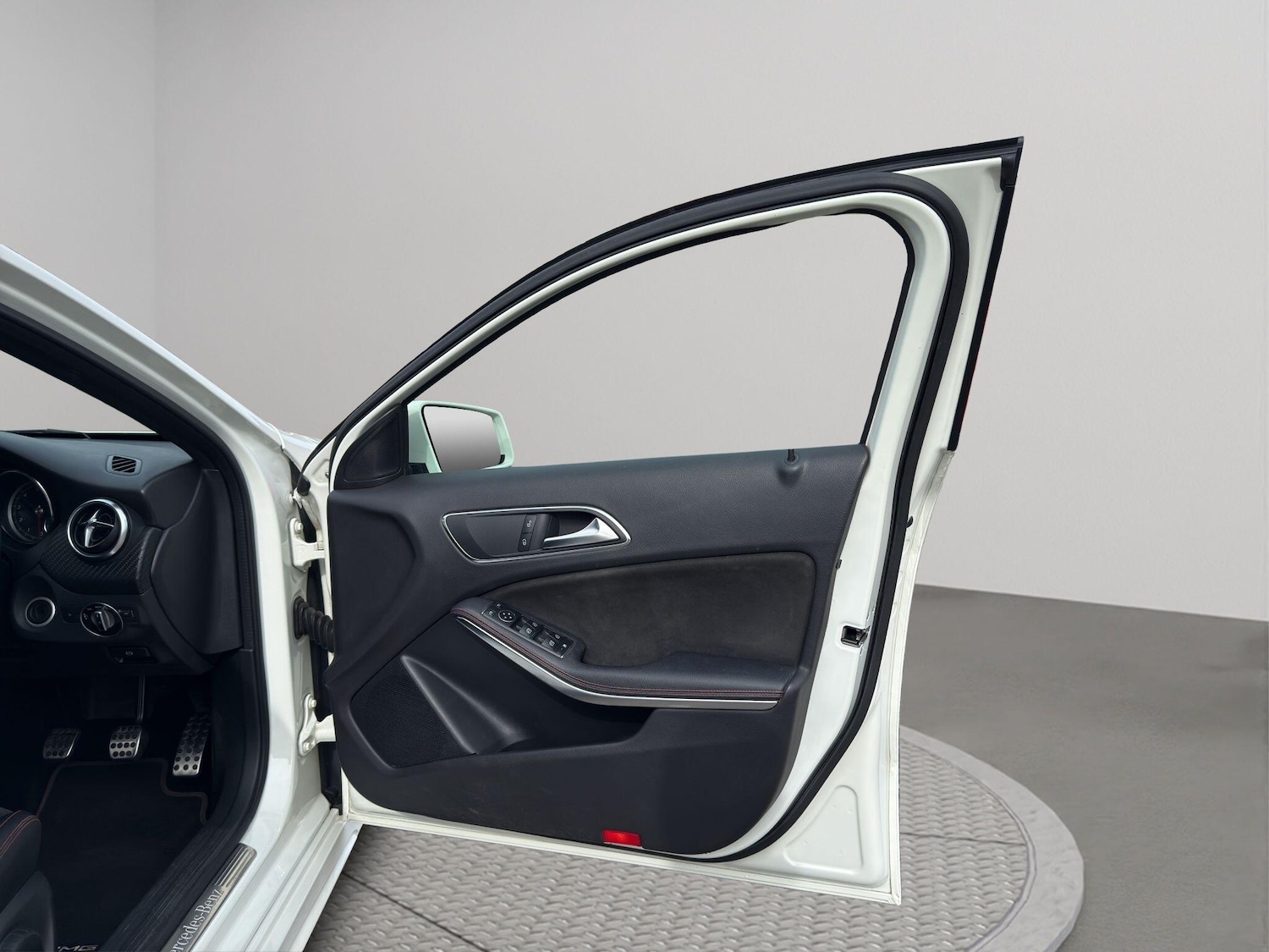 Used Mercedes-Benz A-Class 2017 for sale - 77898333: Photo 45