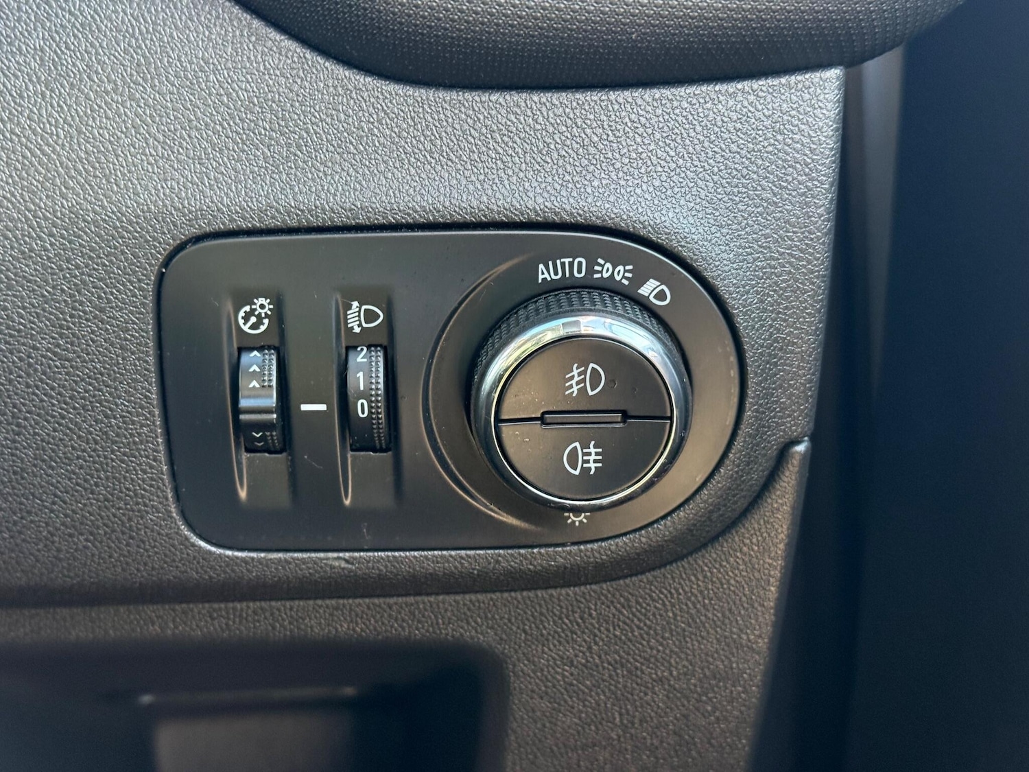 Used Vauxhall Crossland X 2017 for sale - 77115914: Photo 35