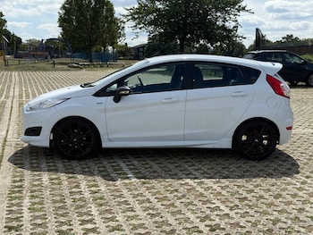 Used Ford Fiesta 2016 for sale - 75463907: Photo