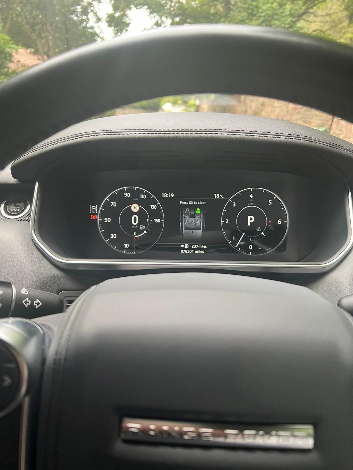 Used Land Rover Range Rover Sport 2017 for sale - 76536362: Photo 3