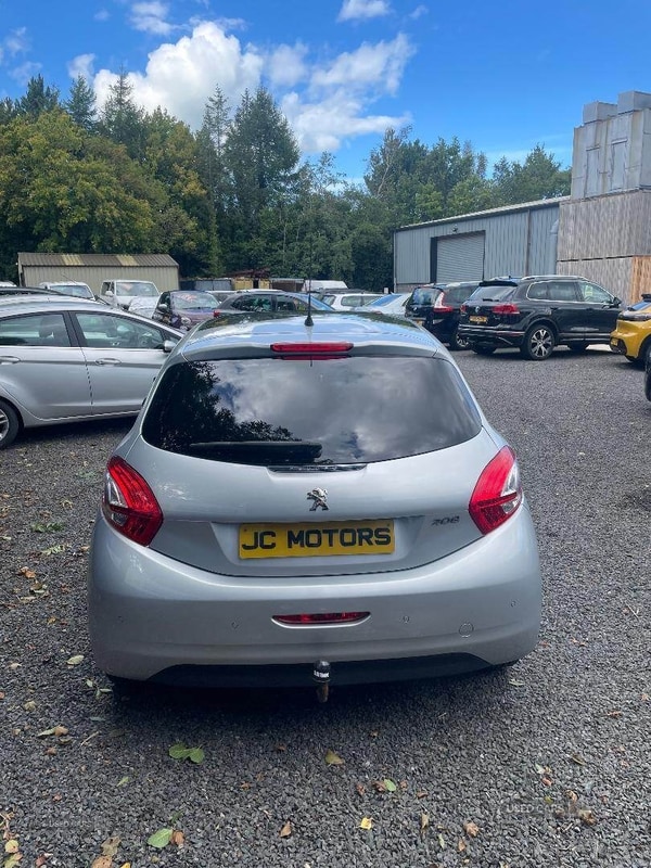 Used Peugeot 208 2015 for sale - 76308446: Photo 3