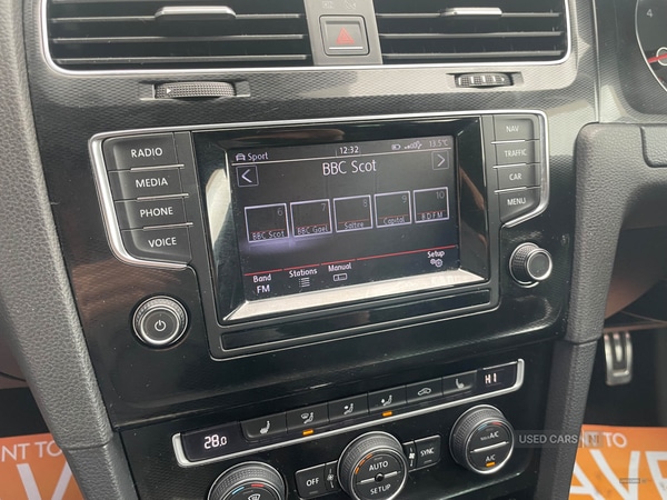 Used Volkswagen Golf 2014 for sale - 76802870: Photo 9