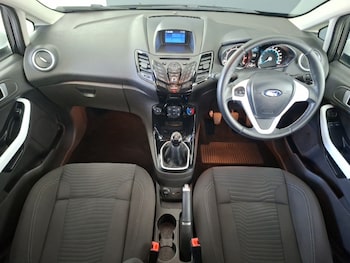 Used Ford Fiesta 2016 for sale - 79598004: Photo