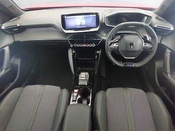 Used Peugeot 2008 2025 for sale - 76384036: Photo