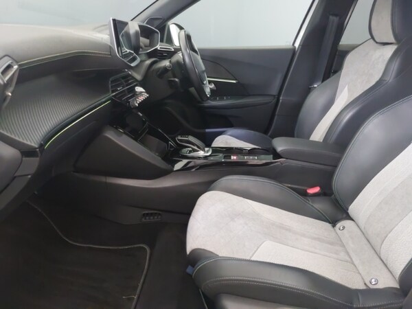 Used Peugeot 2008 2021 for sale - 76258356: Photo 5