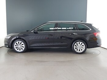 Used Skoda Octavia 2024 for sale - 77035118: Photo