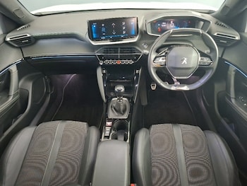 Used Peugeot 2008 2023 for sale - 79489600: Photo