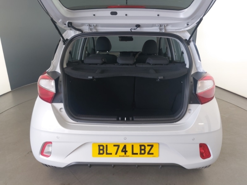 Used Hyundai i10 2024 for sale - 76053712: Photo 8