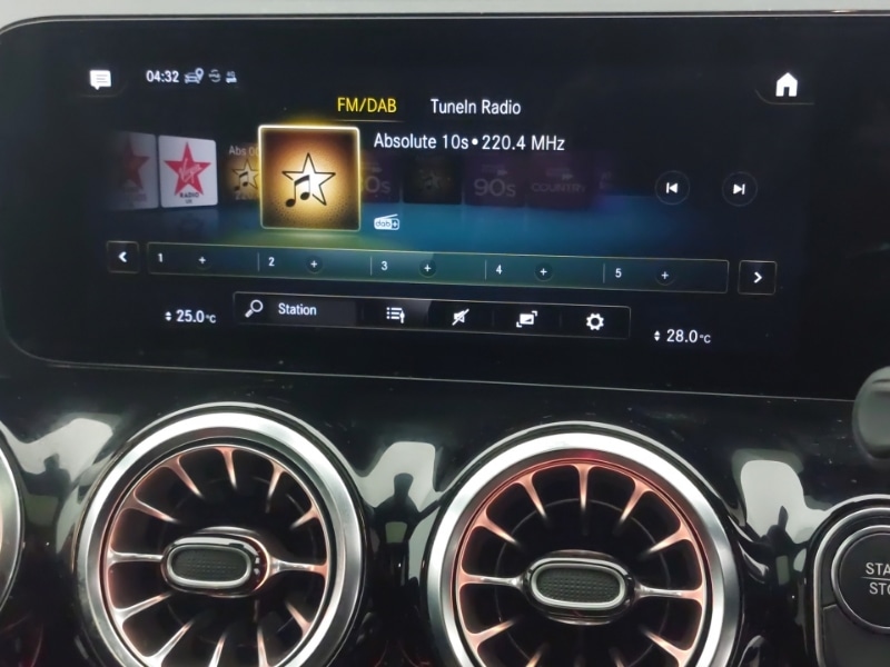 Used Mercedes-Benz EQA 2022 for sale - 76928521: Photo 15