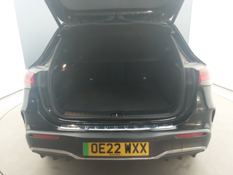 Used Mercedes-Benz EQA 2022 for sale - 76928521: Photo 8