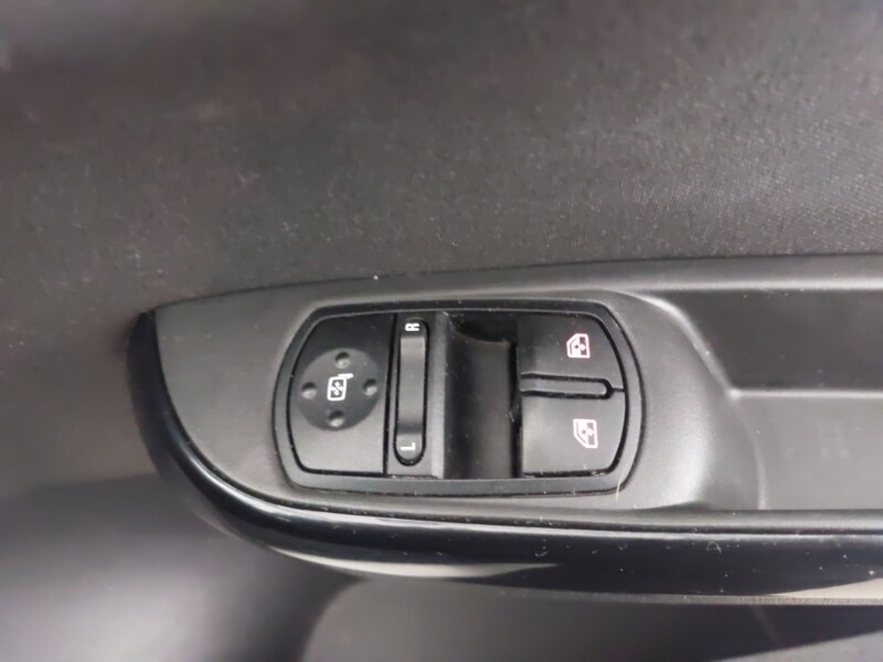 Used Vauxhall Corsa 2018 for sale - 77695058: Photo 18