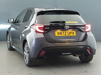 Used Toyota Yaris 2022 for sale - 77047041: Photo