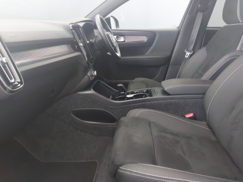 Used Volvo XC40 2024 for sale - 76199353: Photo 5