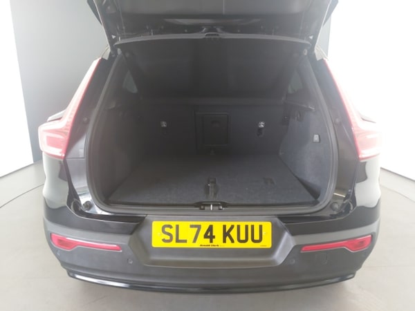 Used Volvo XC40 2024 for sale - 76199353: Photo 8