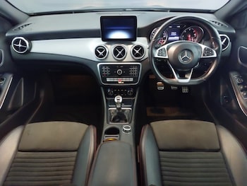 Used Mercedes-Benz GLA 2018 for sale - 76317630: Photo
