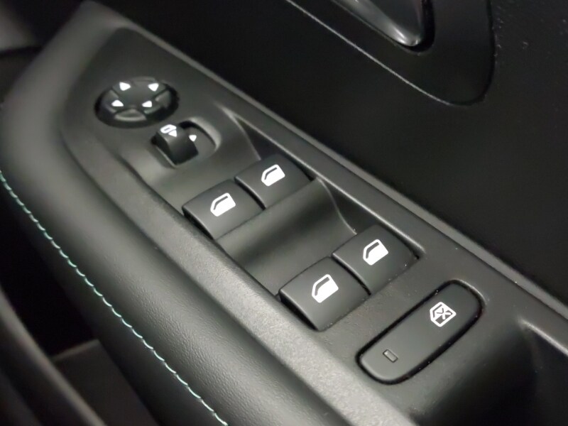 Used Peugeot 208 2023 for sale - 77035124: Photo 15