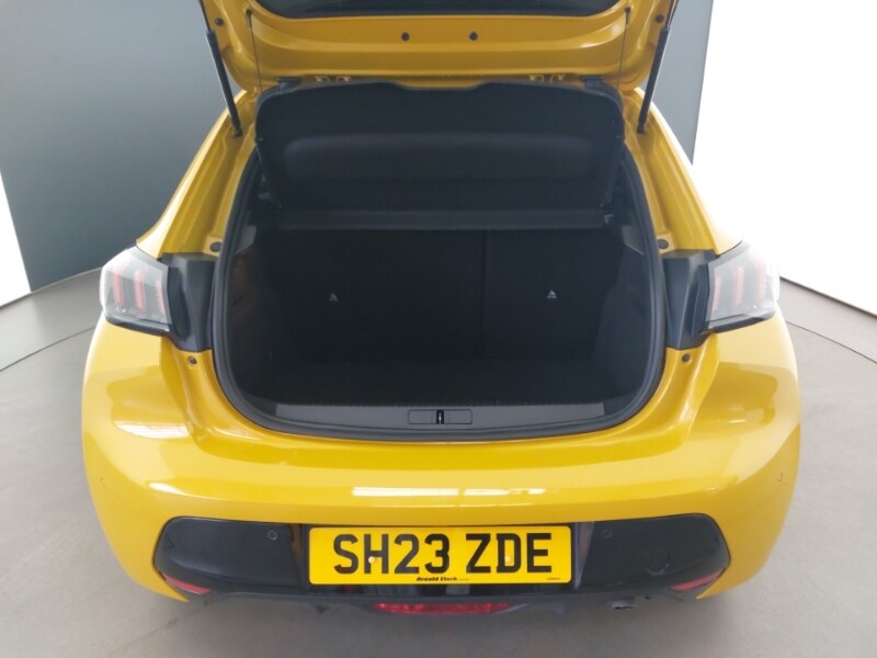 Used Peugeot 208 2023 for sale - 77035124: Photo 8