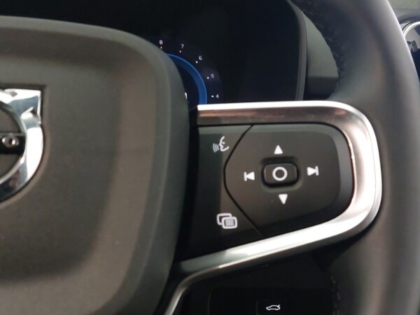 Used Volvo XC40 2024 for sale - 76165729: Photo 13
