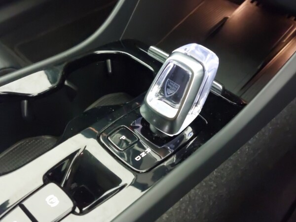 Used Volvo XC40 2024 for sale - 76165729: Photo 15