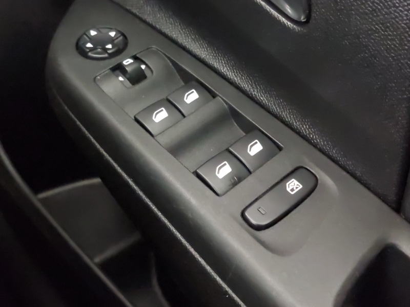 Used Vauxhall Corsa 2023 for sale - 76822402: Photo 18