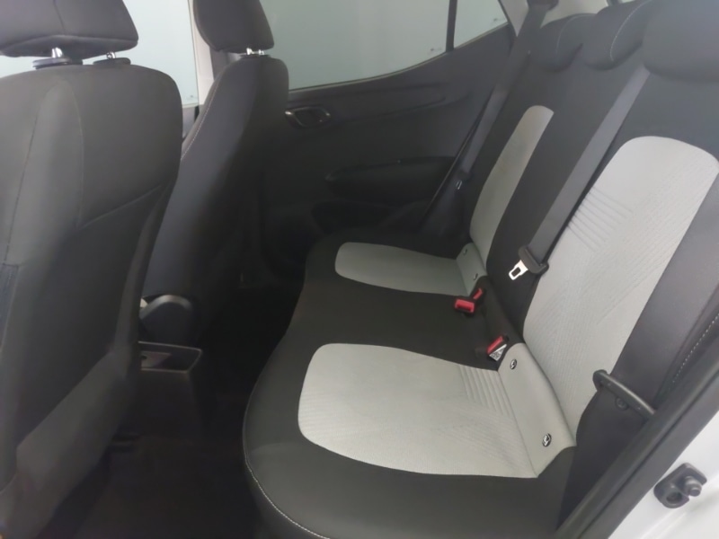 Used Hyundai i10 2021 for sale - 76487946: Photo 6