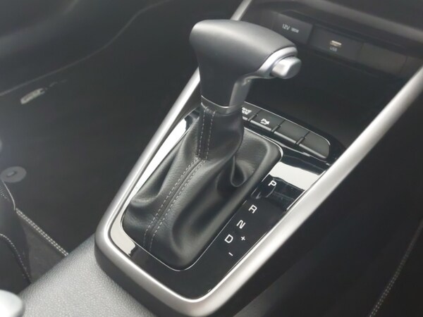 Used Kia Stonic 2024 for sale - 76078645: Photo 13