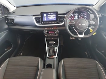 Used Kia Stonic 2024 for sale - 76078645: Photo 2