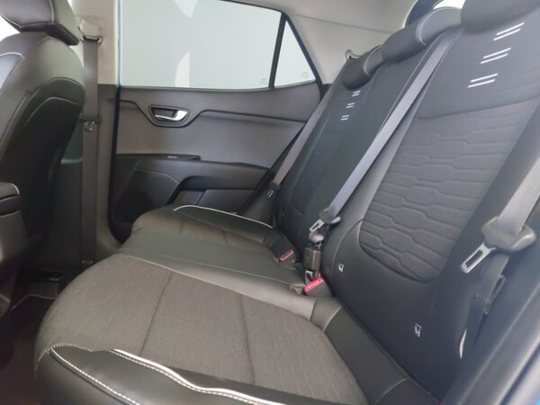 Used Kia Stonic 2024 for sale - 76078645: Photo 6