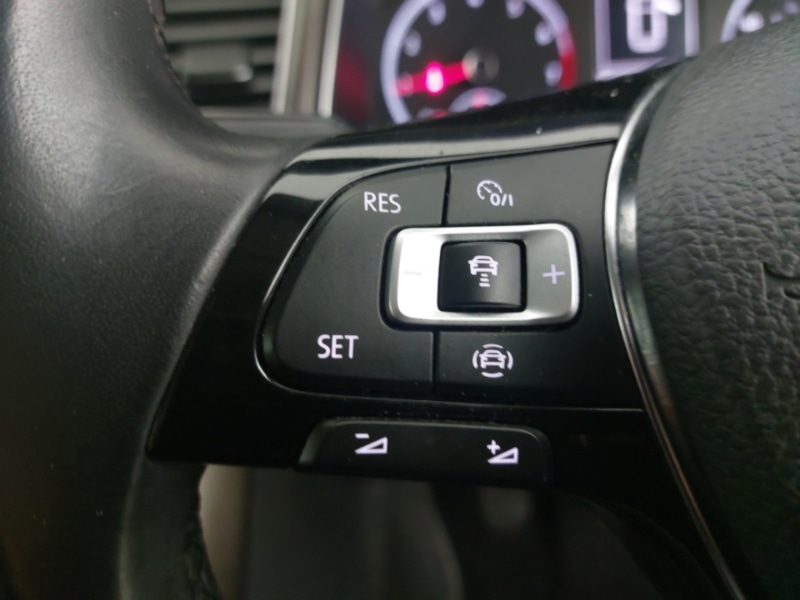 Used Volkswagen T-Roc 2018 for sale - 76925195: Photo 12