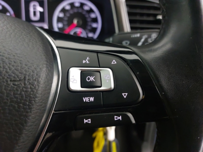 Used Volkswagen T-Roc 2018 for sale - 76925195: Photo 13